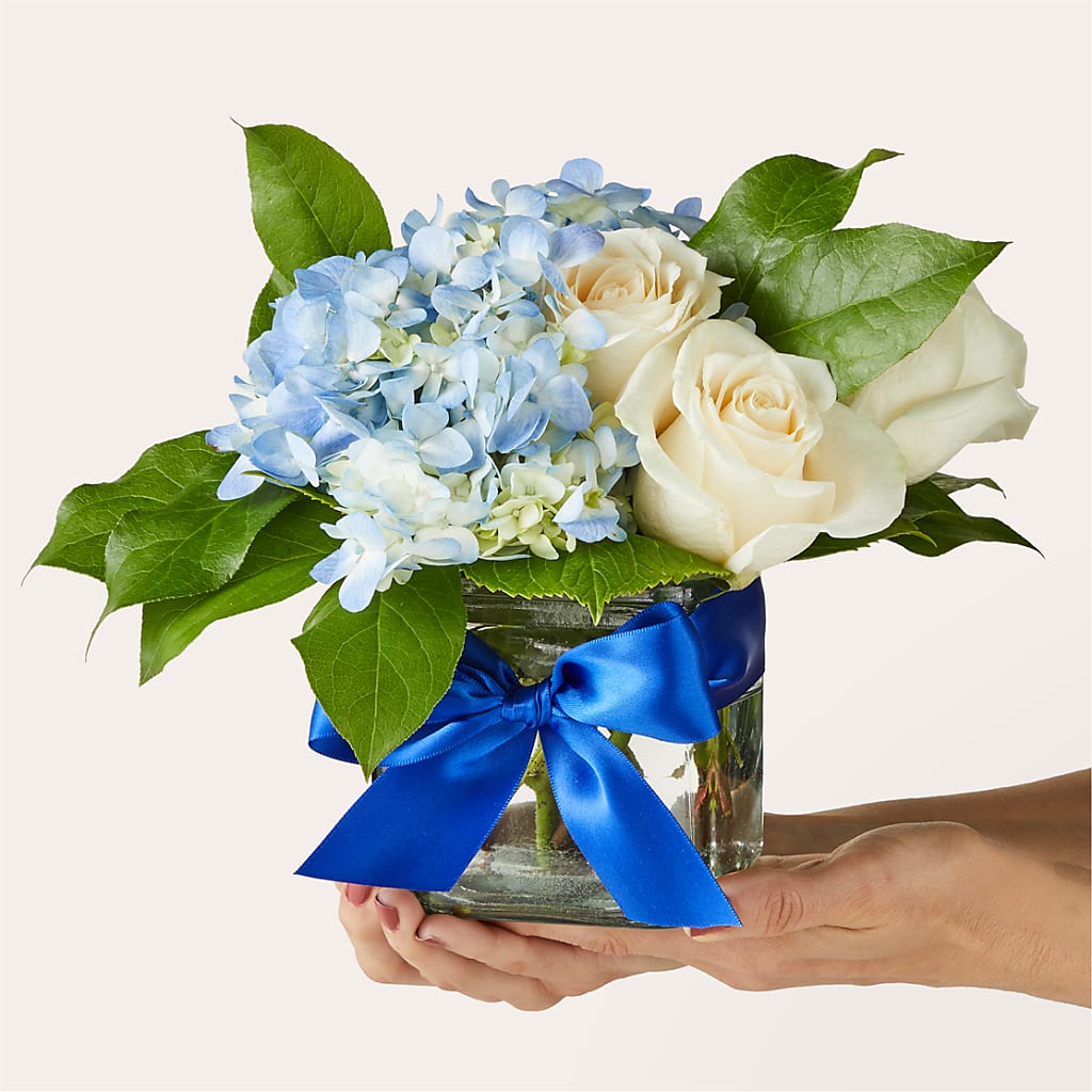 Sky Blue Delight Bouquet – SOUTHERN TRADITIONS FLORAL & GIFTS, Swainsboro GA