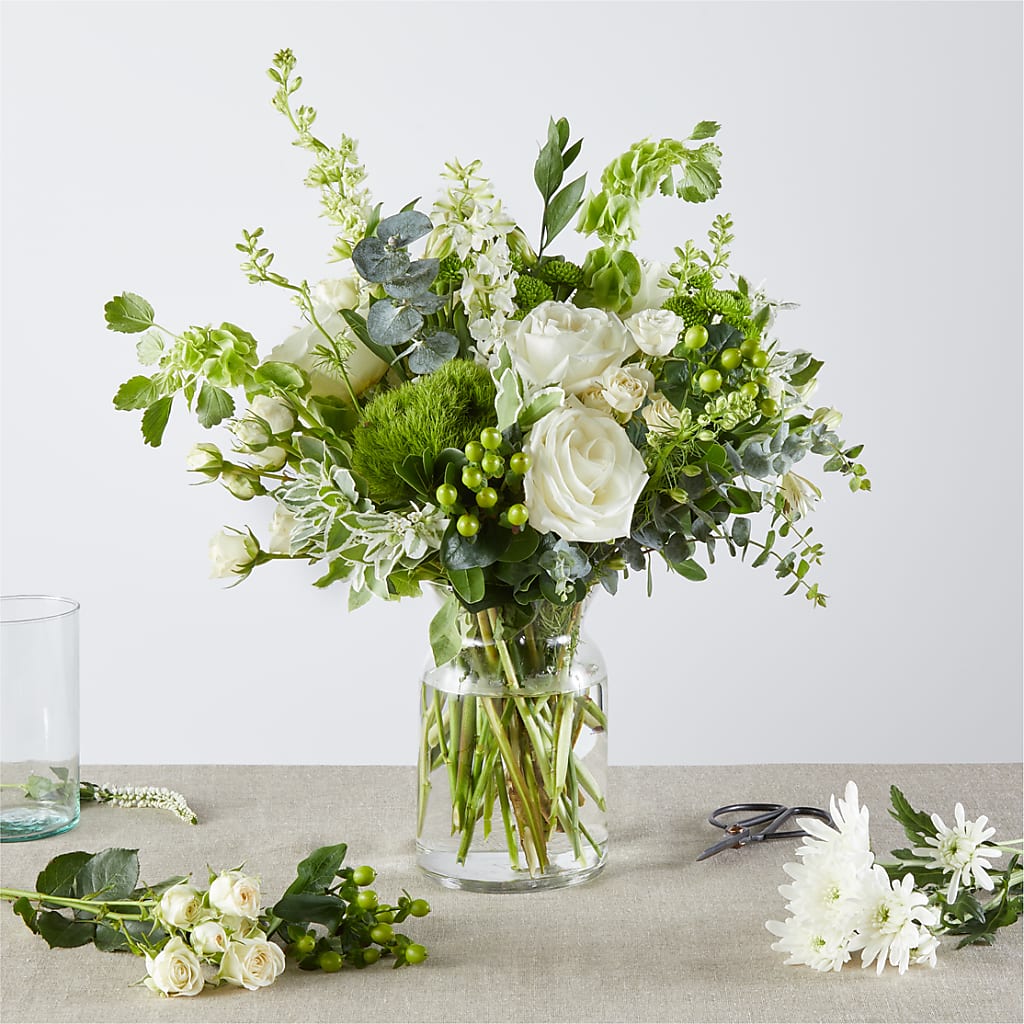 Irish Garden - A Florist Original – SOUTHERN TRADITIONS FLORAL & GIFTS, Swainsboro GA