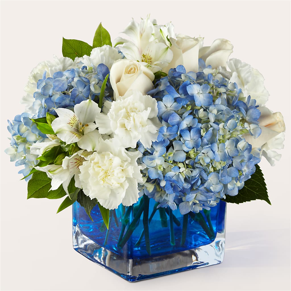 Soothing Waters Bouquet – SOUTHERN TRADITIONS FLORAL & GIFTS, Swainsboro GA