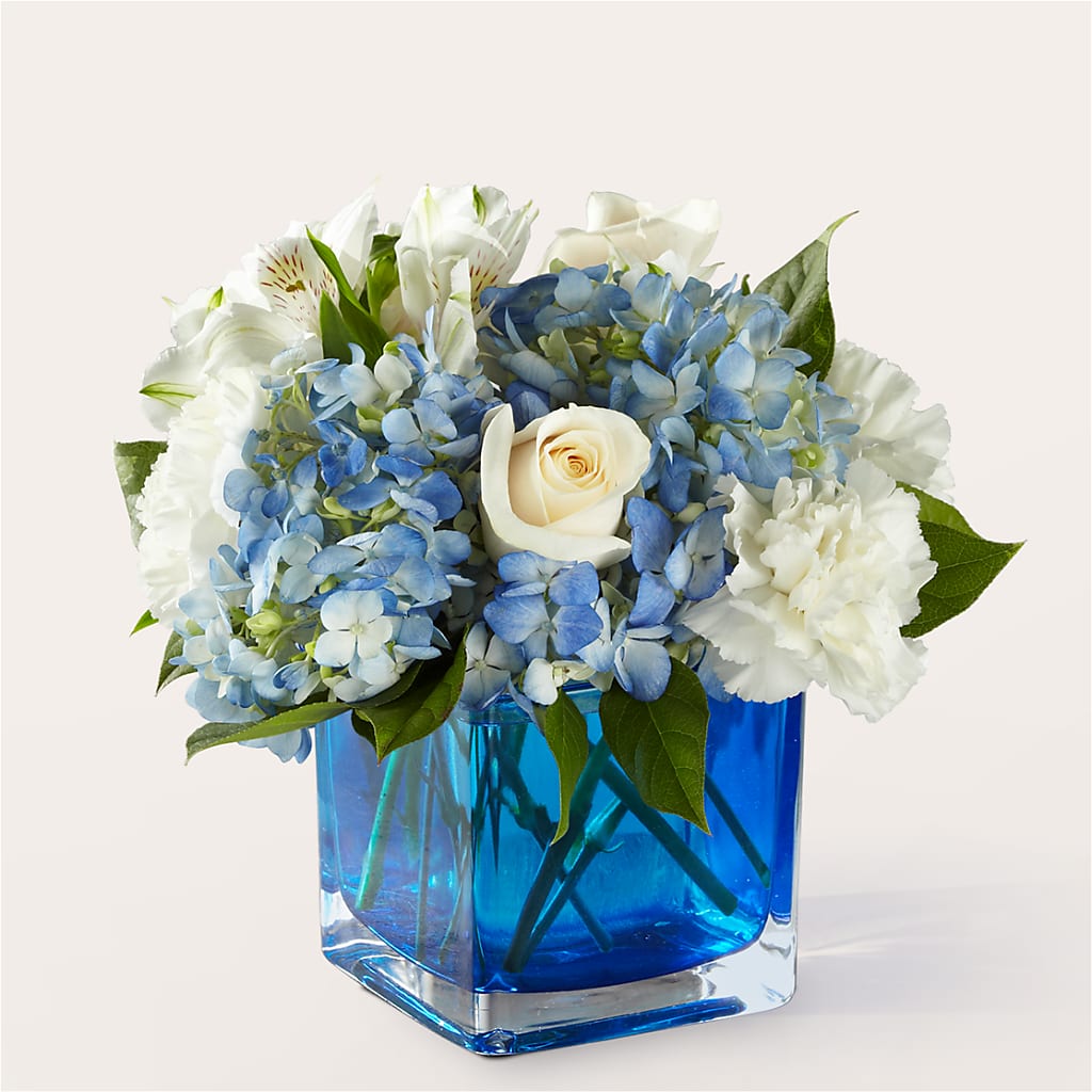 Soothing Waters Bouquet – SOUTHERN TRADITIONS FLORAL & GIFTS, Swainsboro GA