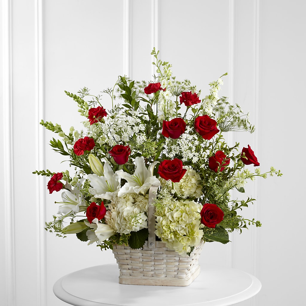 In Loving Memory Arrangement – SOUTHERN TRADITIONS FLORAL & GIFTS, Swainsboro GA