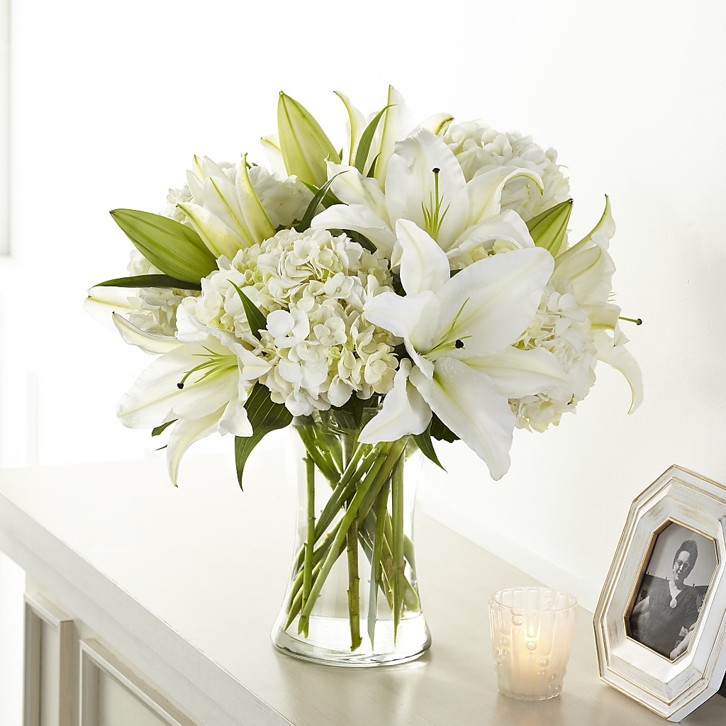 Compassionate Lily Bouquet – SOUTHERN TRADITIONS FLORAL & GIFTS, Swainsboro GA