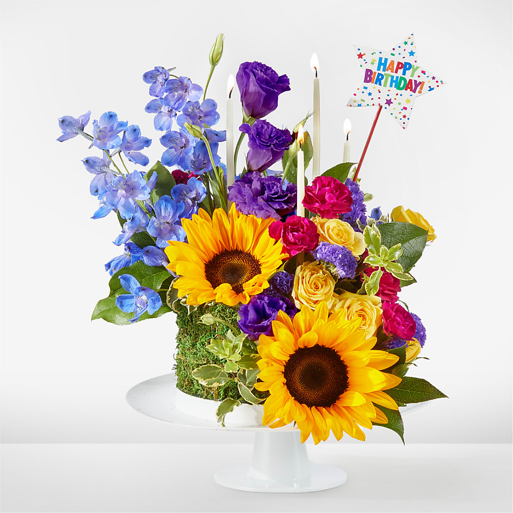 Star of the Day Floral Cake – SOUTHERN TRADITIONS FLORAL & GIFTS, Swainsboro GA