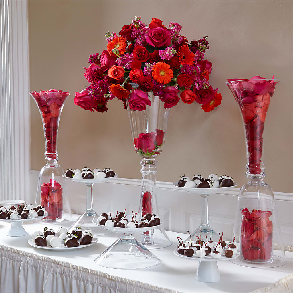 Life's Sweetness Centerpiece – SOUTHERN TRADITIONS FLORAL & GIFTS, Swainsboro GA