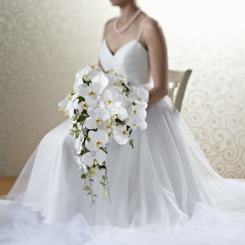Classic White Bouquet – SOUTHERN TRADITIONS FLORAL & GIFTS, Swainsboro GA