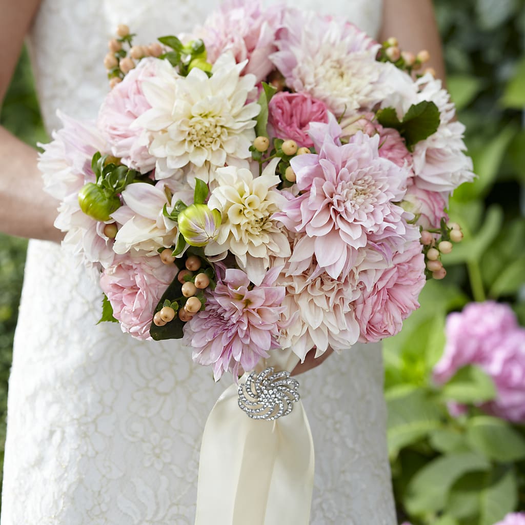Heart's Promise Bouquet – SOUTHERN TRADITIONS FLORAL & GIFTS, Swainsboro GA