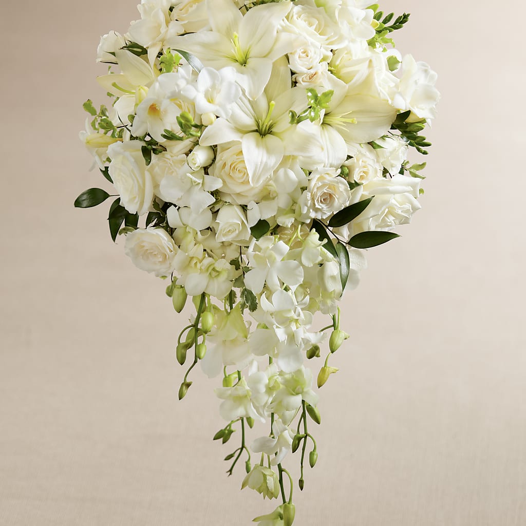 White Wonders Bouquet – SOUTHERN TRADITIONS FLORAL & GIFTS, Swainsboro GA