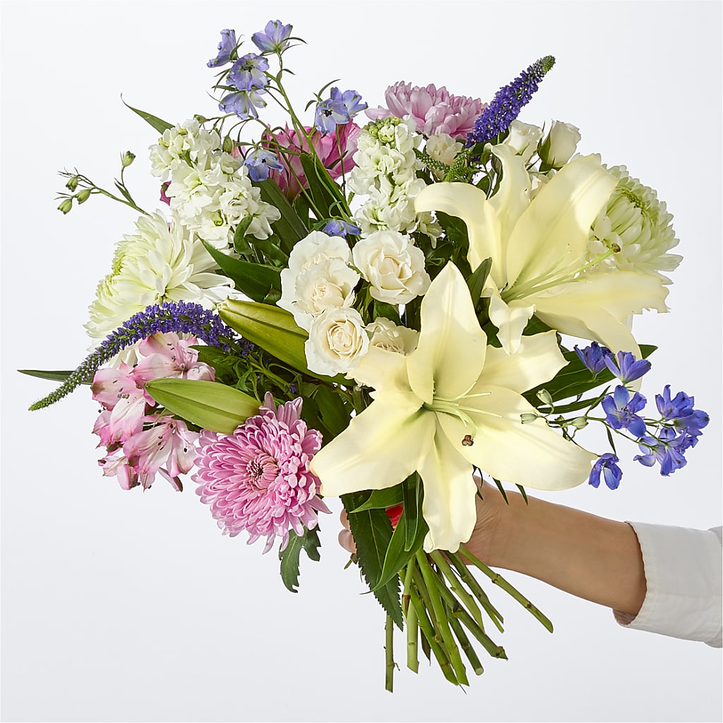Winter Celebration Bouquet – SOUTHERN TRADITIONS FLORAL & GIFTS, Swainsboro GA