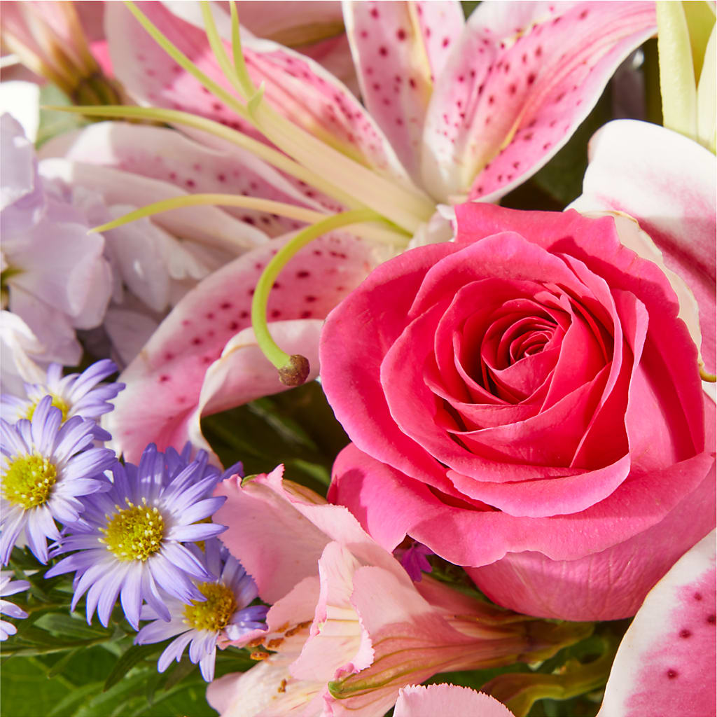 Pressing Petals Bouquet – SOUTHERN TRADITIONS FLORAL & GIFTS, Swainsboro GA