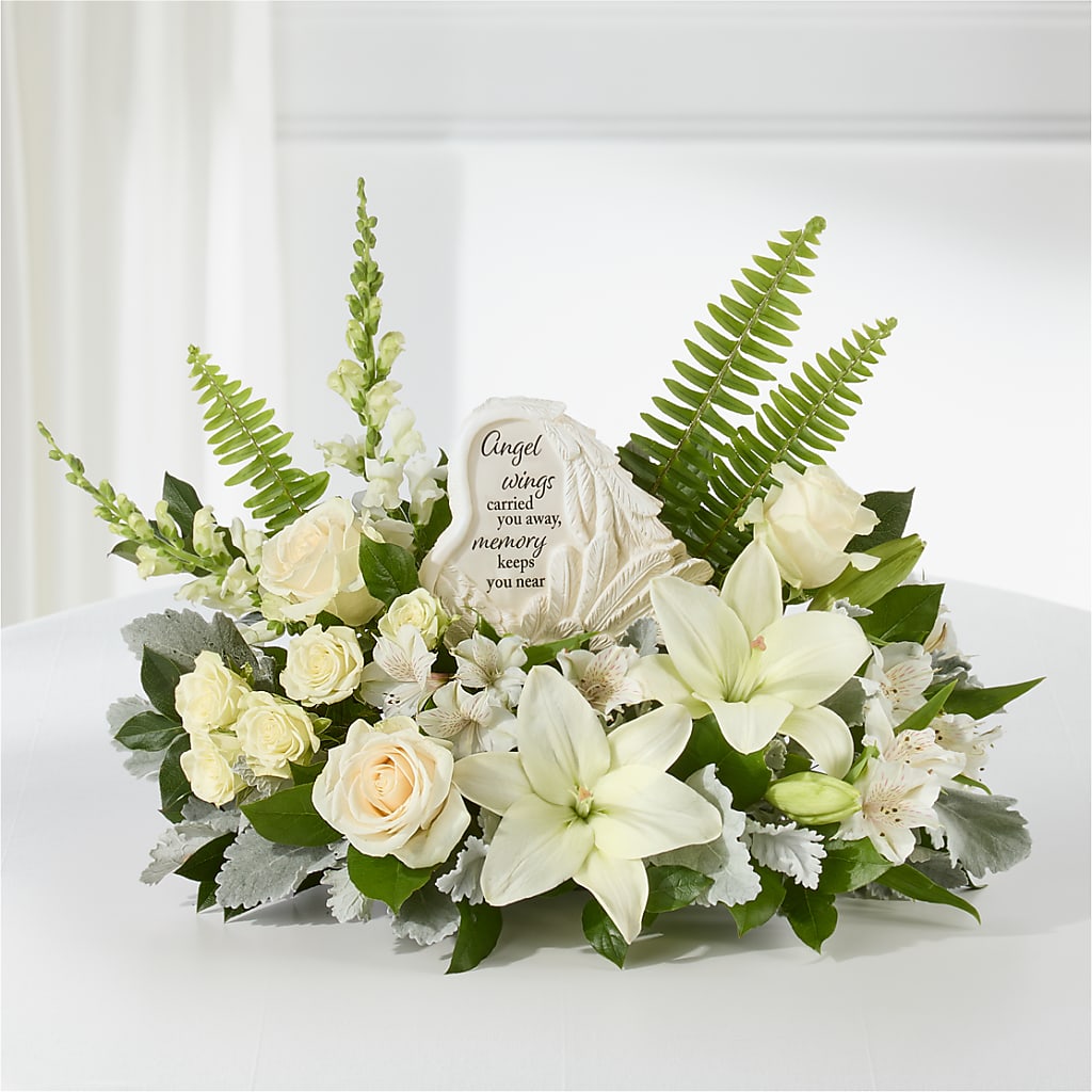 Holding You Close Arrangement – SOUTHERN TRADITIONS FLORAL & GIFTS, Swainsboro GA