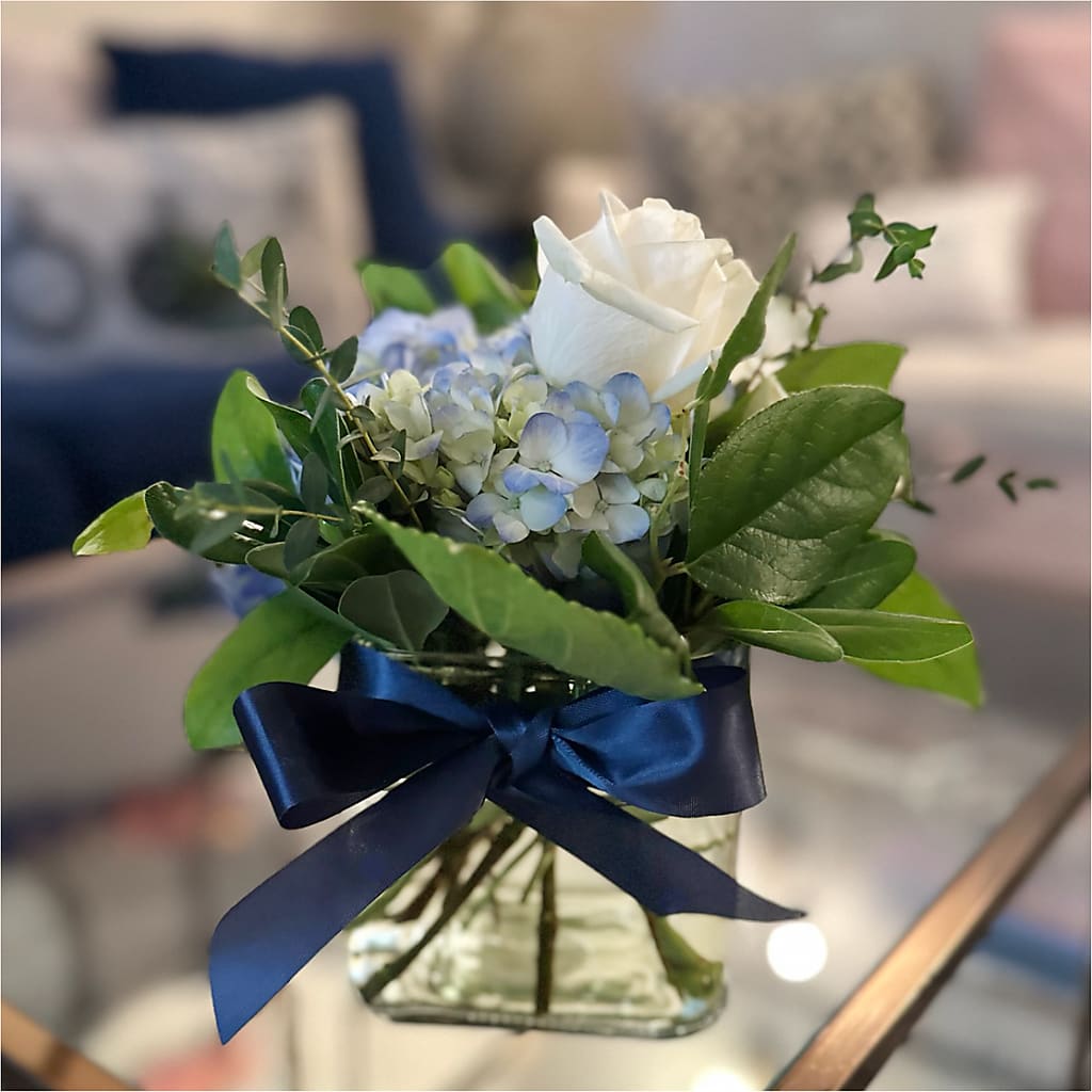 Sky Blue Delight Bouquet – SOUTHERN TRADITIONS FLORAL & GIFTS, Swainsboro GA