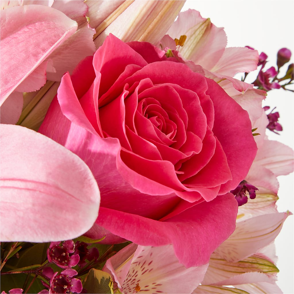 Lucky in Love Bouquet – SOUTHERN TRADITIONS FLORAL & GIFTS, Swainsboro GA